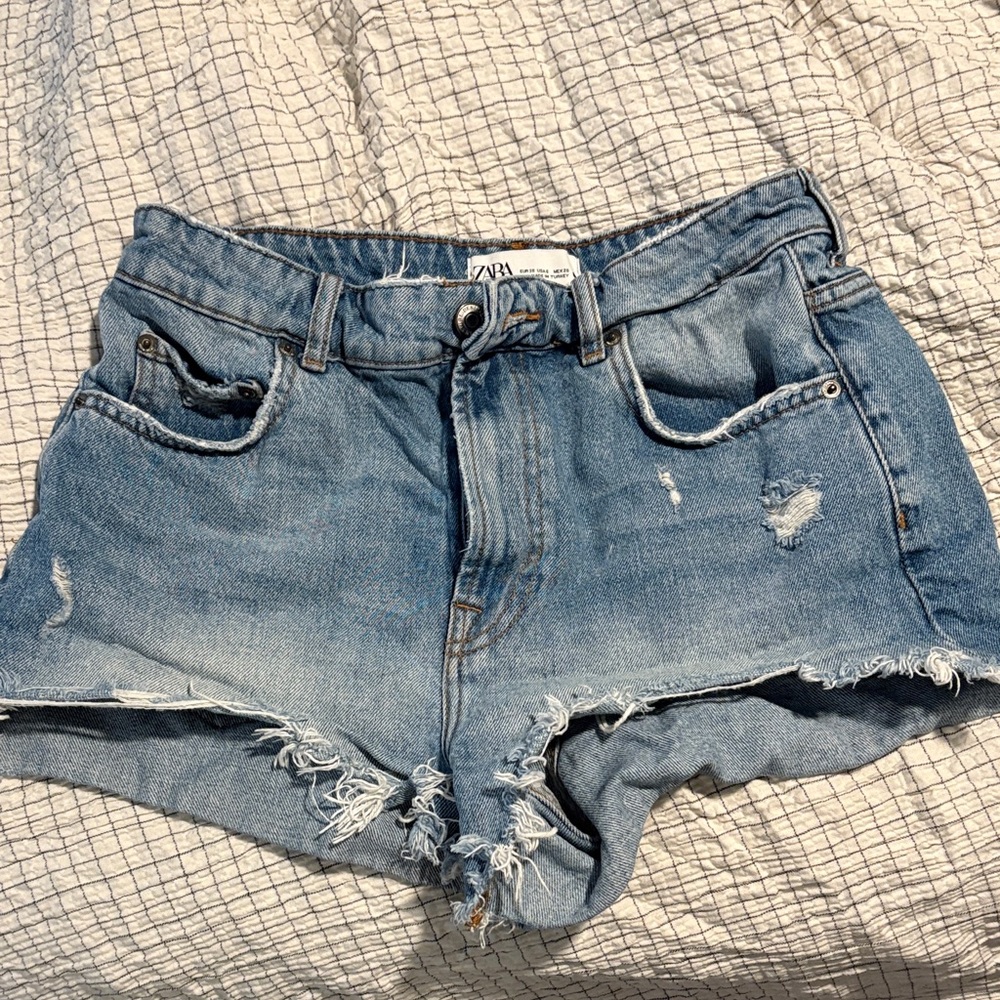 Zara Women's Distressed Light Blue Jean Shorts